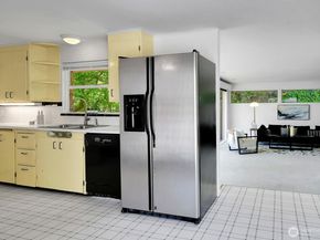 12725 42nd Avenue NE, Seattle WA 98125