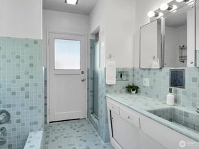 12725 42nd Avenue NE, Seattle WA 98125