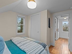 3915 SW Hinds Street, Seattle WA 98116