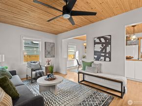 3915 SW Hinds Street, Seattle WA 98116