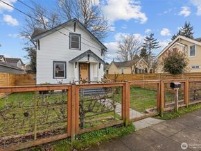 3915 SW Hinds Street, Seattle WA 98116