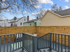 3915 SW Hinds Street, Seattle WA 98116