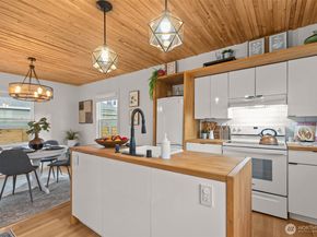 3915 SW Hinds Street, Seattle WA 98116