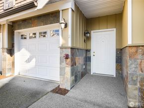 17811 80th Avenue NE E2, Kenmore WA 98028