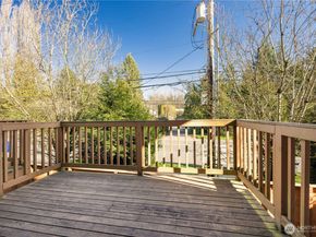 17811 80th Avenue NE E2, Kenmore WA 98028