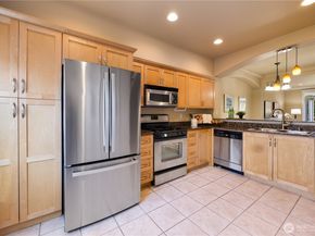 17811 80th Avenue NE E2, Kenmore WA 98028