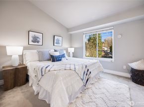 17811 80th Avenue NE E2, Kenmore WA 98028