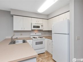 12303 Harbour Pointe Boulevard S303, Mukilteo WA 98275