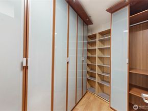 2716 Elliot Avenue 800, Seattle WA 98121