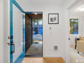 2108 1st Avenue N, Seattle WA 98109