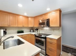 15249 Sunwood Boulevard A3, Tukwila WA 98188