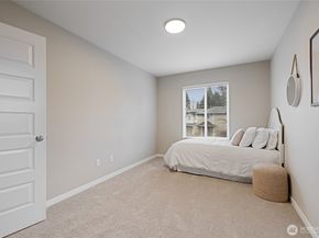 1016 207th Place SW, Lynnwood WA 98036