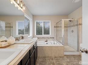 1016 207th Place SW, Lynnwood WA 98036