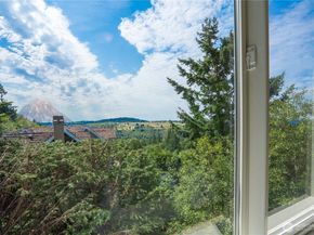 5899 153rd Avenue SE, Bellevue WA 98006