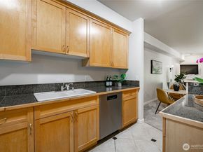 15000 Juanita Drive NE 307, Kenmore WA 98028