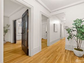 615 Boren Avenue 6, Seattle WA 98104