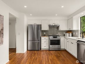 10703 NE 53rd Street, Kirkland WA 98033