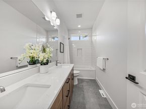 11262 SE 61st Place, Bellevue WA 98006