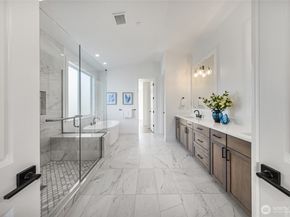 11262 SE 61st Place, Bellevue WA 98006