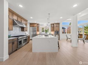 11262 SE 61st Place, Bellevue WA 98006