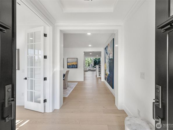 11262 SE 61st Place, Bellevue WA 98006