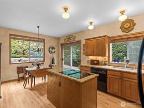 19607 110th Place NE, Bothell WA 98011