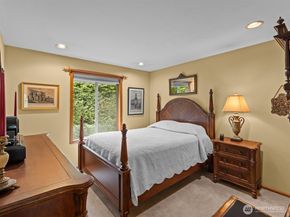 19607 110th Place NE, Bothell WA 98011