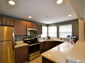 19607 110th Place NE, Bothell WA 98011