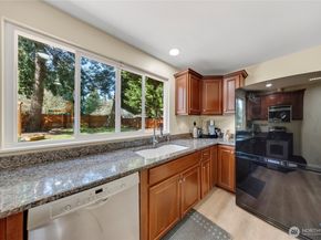 31911 42nd Ave SW, Federal Way WA 98023