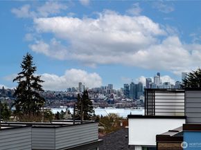 4329 Woodland Park Avenue N, Seattle WA 98103