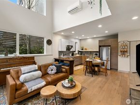 4329 Woodland Park Avenue N, Seattle WA 98103