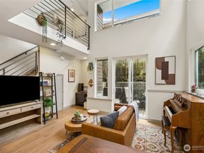 4329 Woodland Park Avenue N, Seattle WA 98103