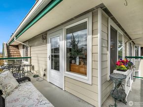 609 7th N B304, Edmonds WA 98020