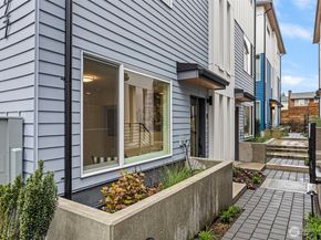 2527 29th Avenue S B, Seattle WA 98144
