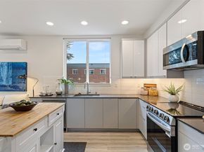 2527 29th Avenue S B, Seattle WA 98144