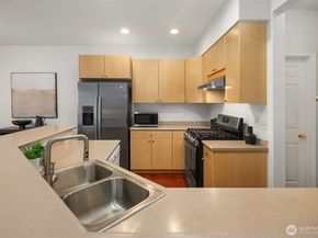 325 S 51st Street A, Renton WA 98055