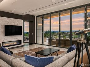 838 Avenue Square NE 1207, Bellevue WA 98004