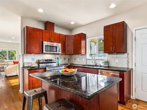 7755 29th Avenue NW, Seattle WA 98117