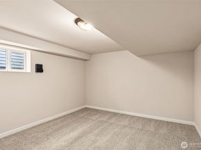 7755 29th Avenue NW, Seattle WA 98117