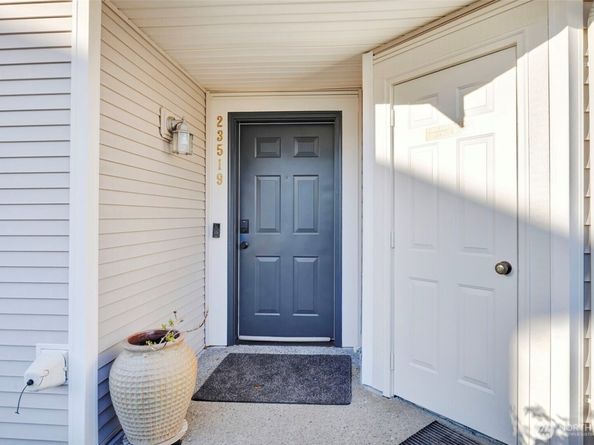 23519 55th Avenue S 121, Kent WA 98032