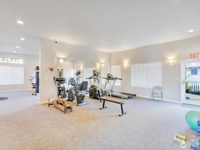 23519 55th Avenue S 121, Kent WA 98032