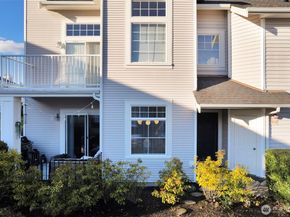 23519 55th Avenue S 121, Kent WA 98032