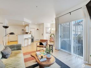 23519 55th Avenue S 121, Kent WA 98032