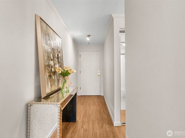 2028 Waverly Place N 202, Seattle WA 98109