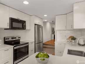 2028 Waverly Place N 202, Seattle WA 98109