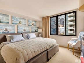 2021 1st Avenue E8, Seattle WA 98121