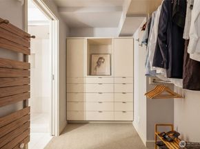 2021 1st Avenue E8, Seattle WA 98121