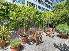 2021 1st Avenue E8, Seattle WA 98121