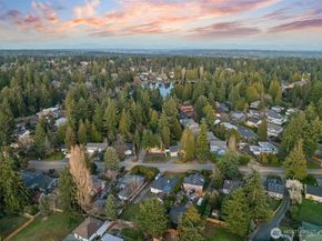 12250 Densmore Avenue N, Seattle WA 98133