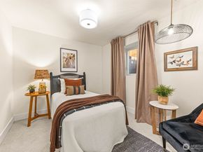 12250 Densmore Avenue N, Seattle WA 98133